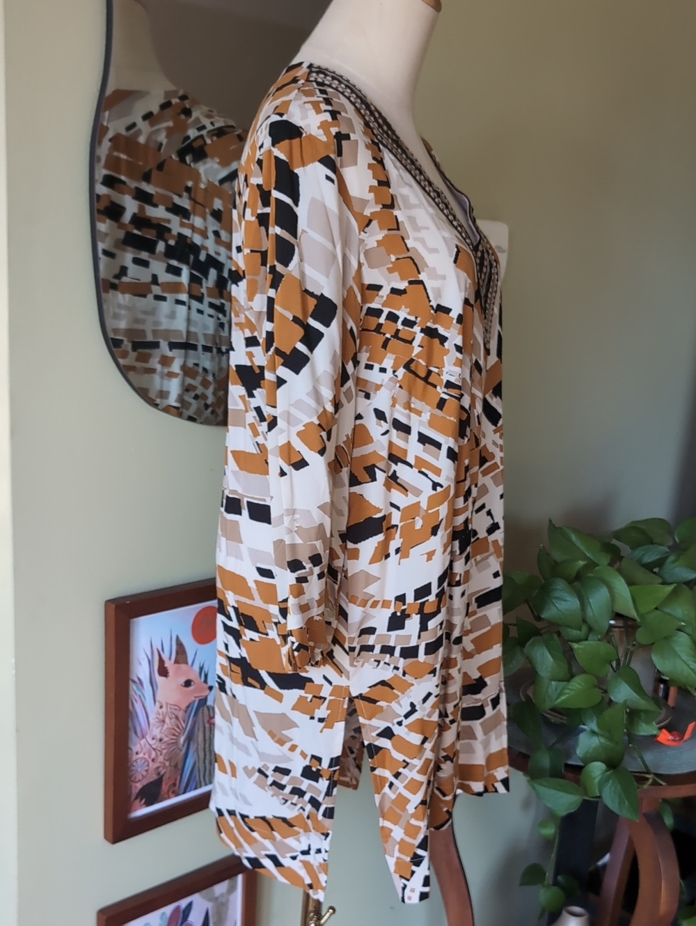Tunic - Picture 6 of 10